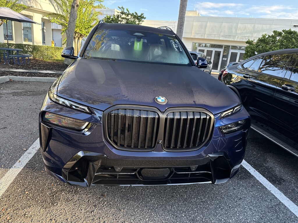 New 2027 BMW X7 xDrive40i xDrive40i Sports Activity Vehicle