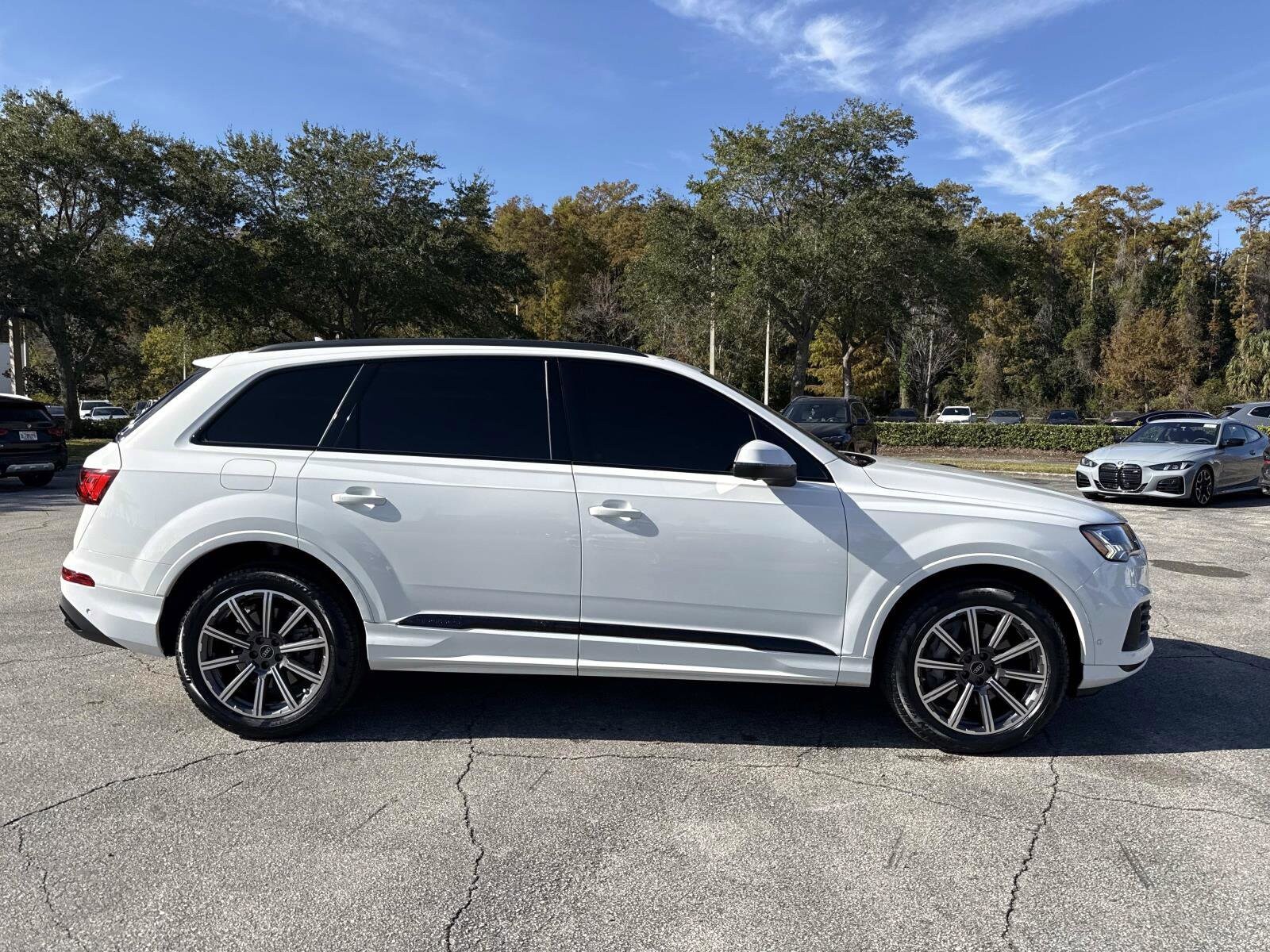 2023 Audi Q7 Premium Plus photo 2