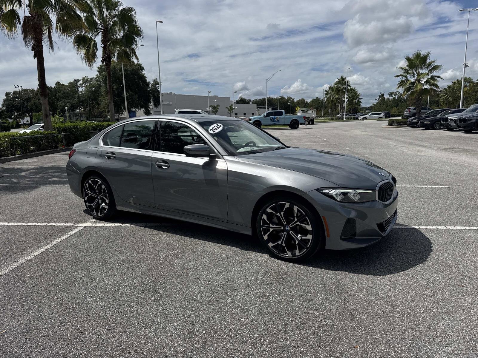 2025 Bmw 330i photo 2