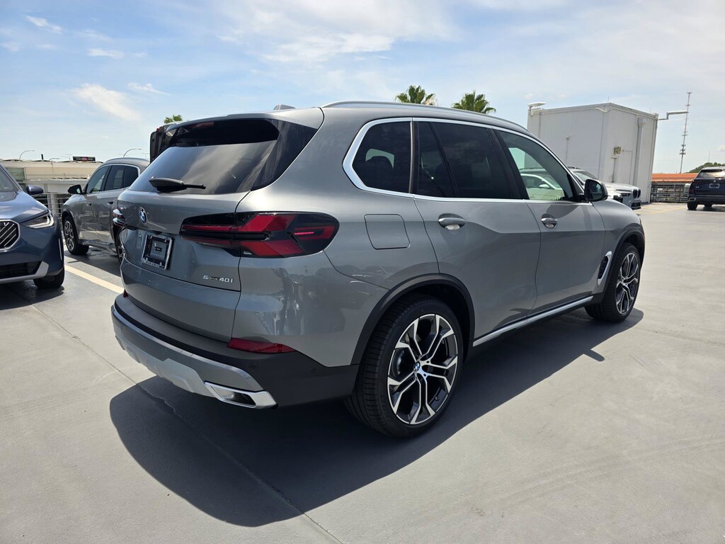 New 2026 BMW X5 sDrive40i SUV