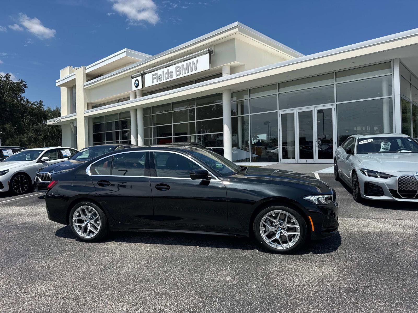 2025 BMW 330i