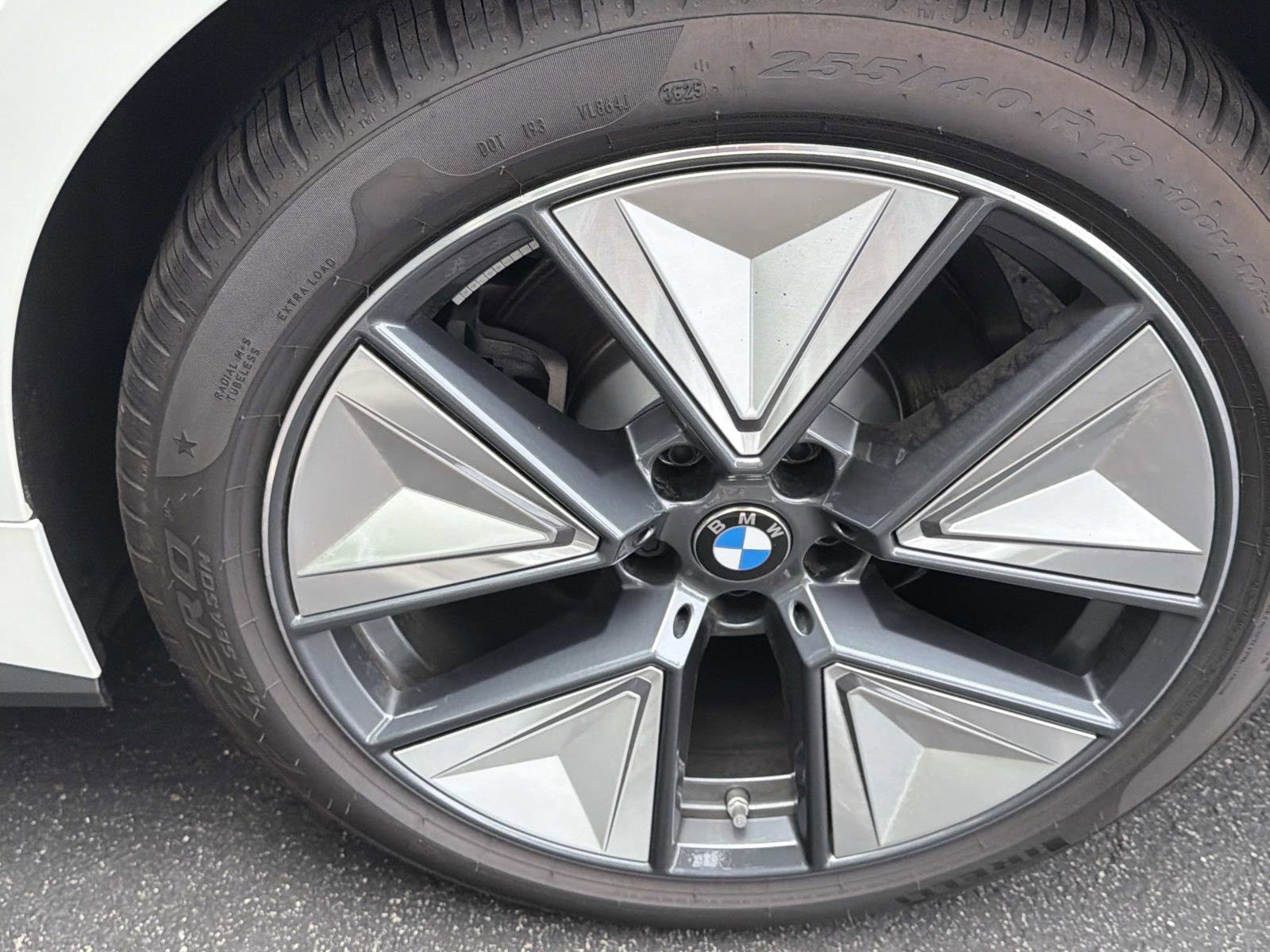 2026 BMW i4 40 - Photo 11