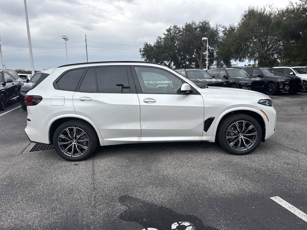 New 2026 BMW X5 sDrive40i SUV