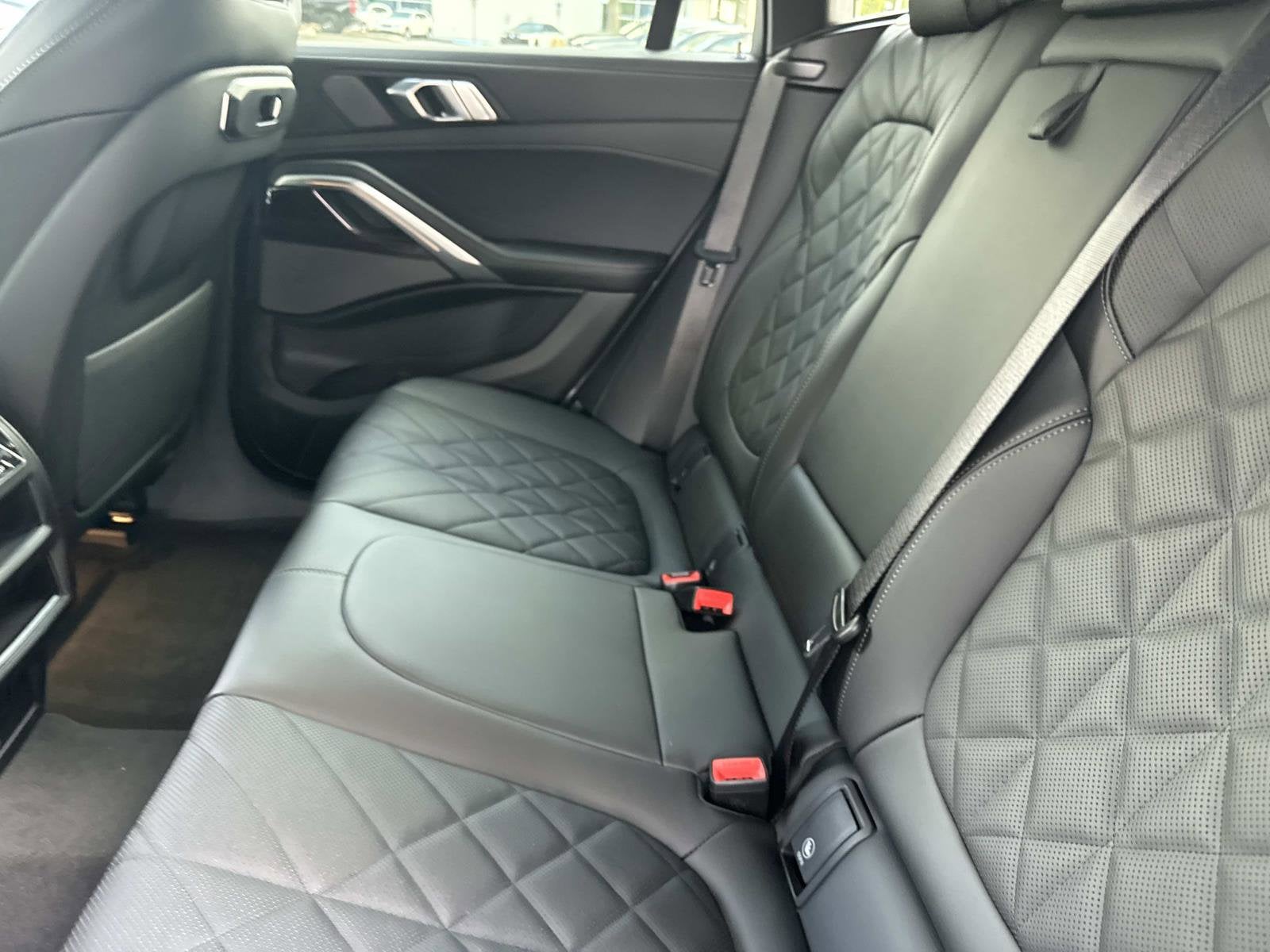 2026 BMW X6 40i - Photo 13