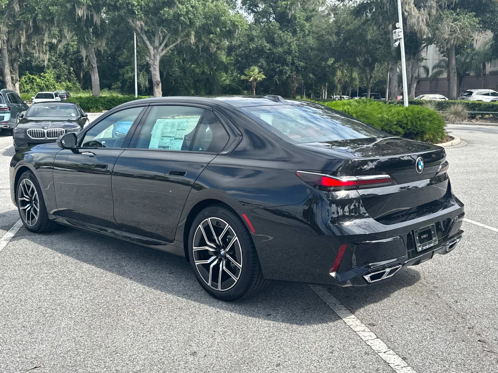 2025 BMW 7 Series 760i - Photo 6