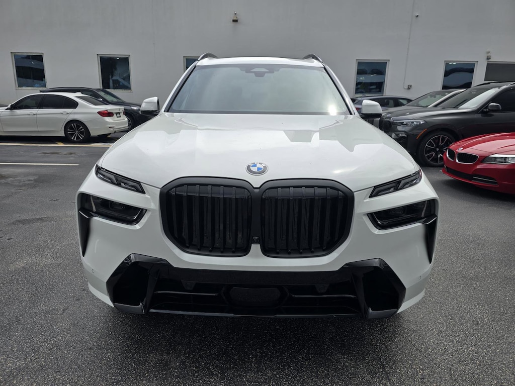 New 2026 BMW X7 xDrive40i SUV