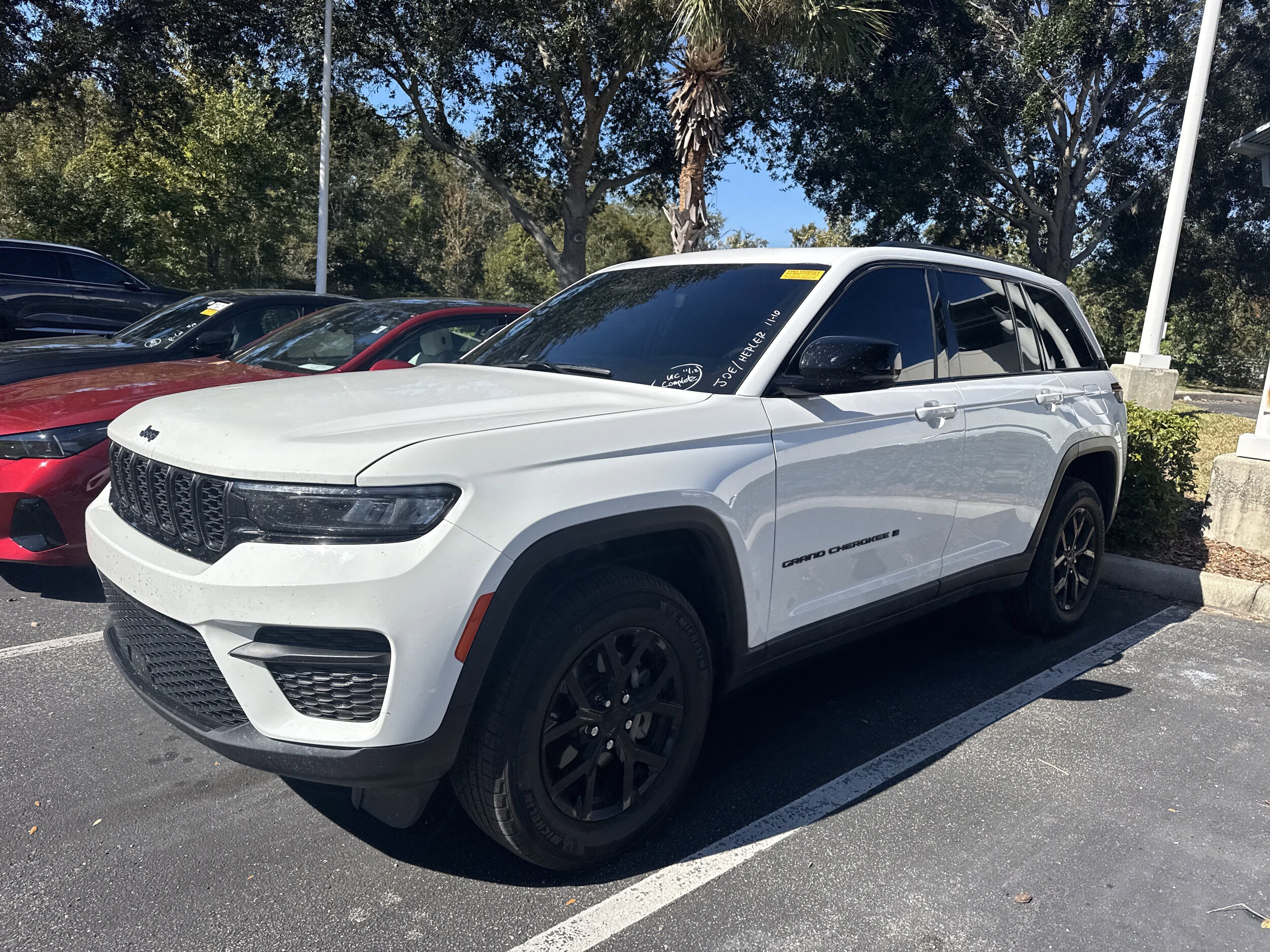 2024 Jeep Grand Cherokee Altitude photo 3