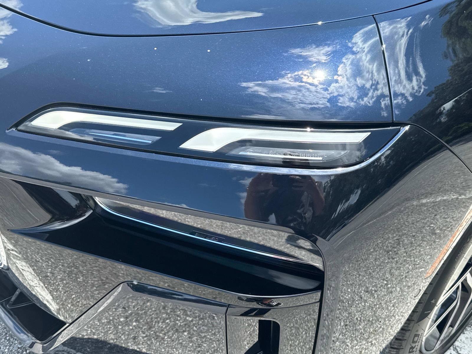 2025 BMW 7 Series 760i - Photo 10