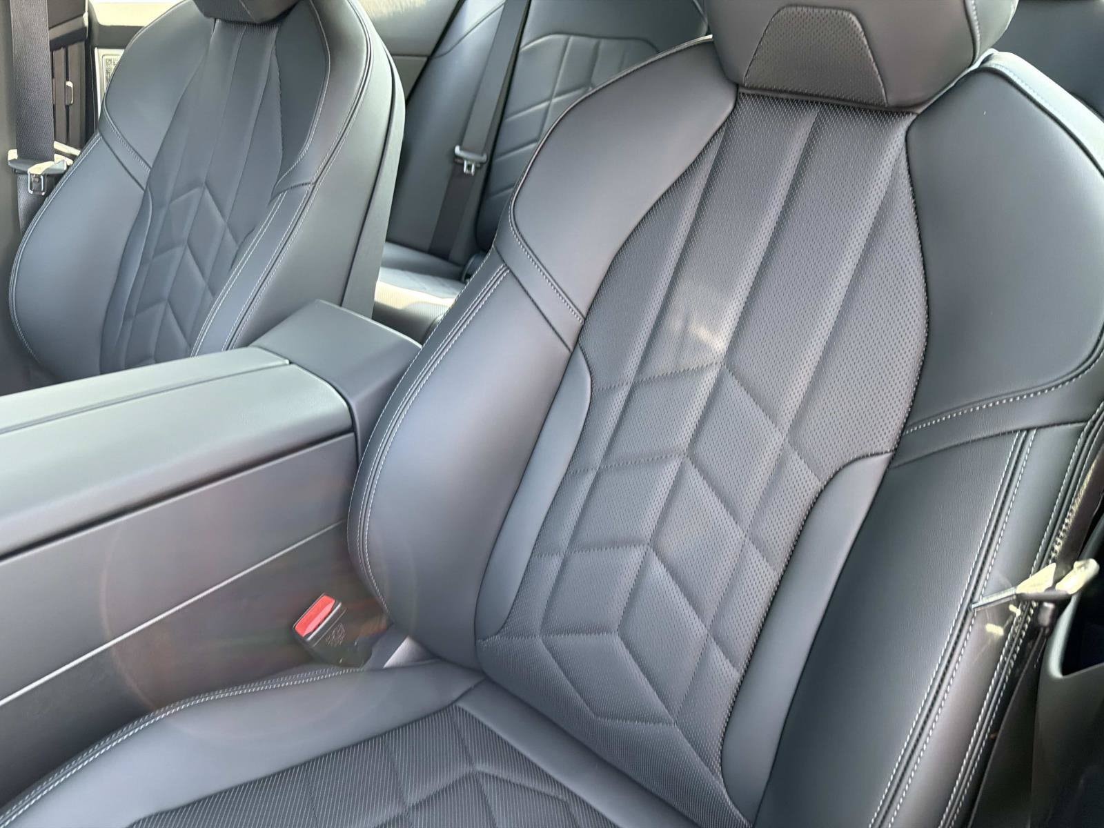 2027 BMW 5 Series 530i - Photo 19
