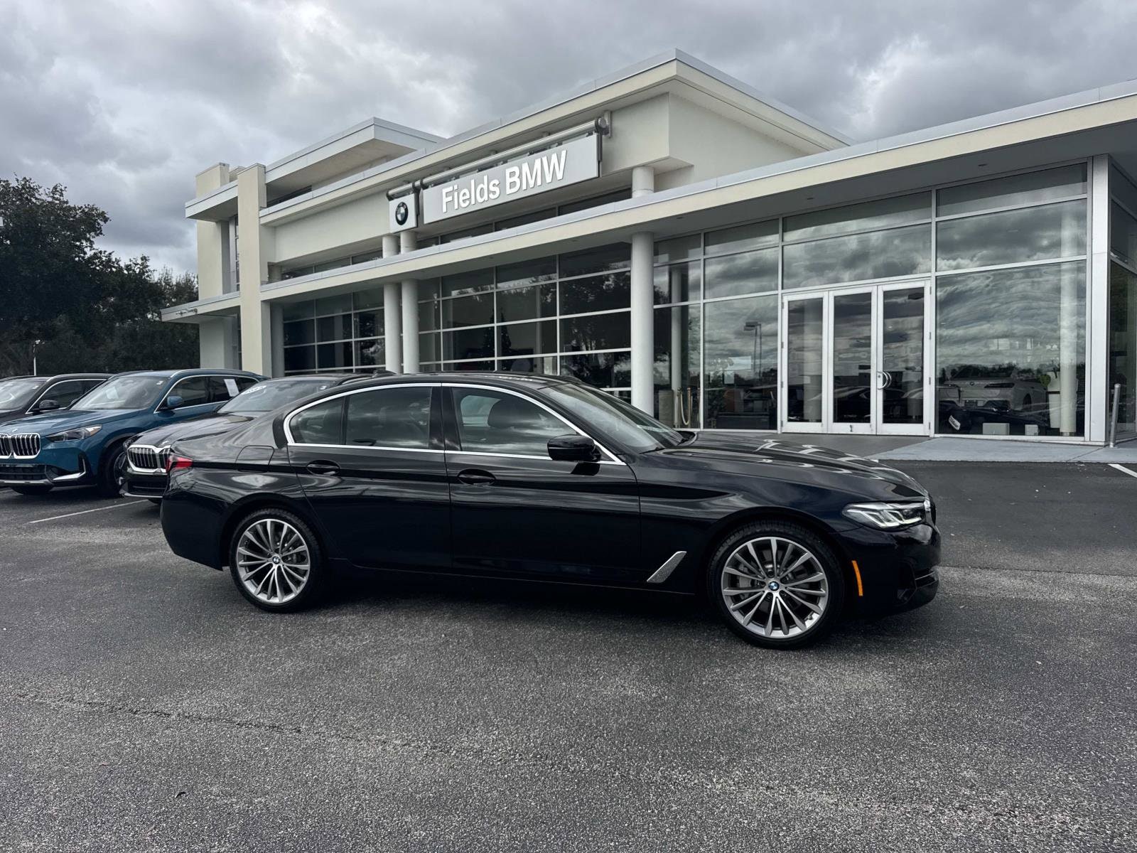 2022 BMW 5 Series 530i's photo