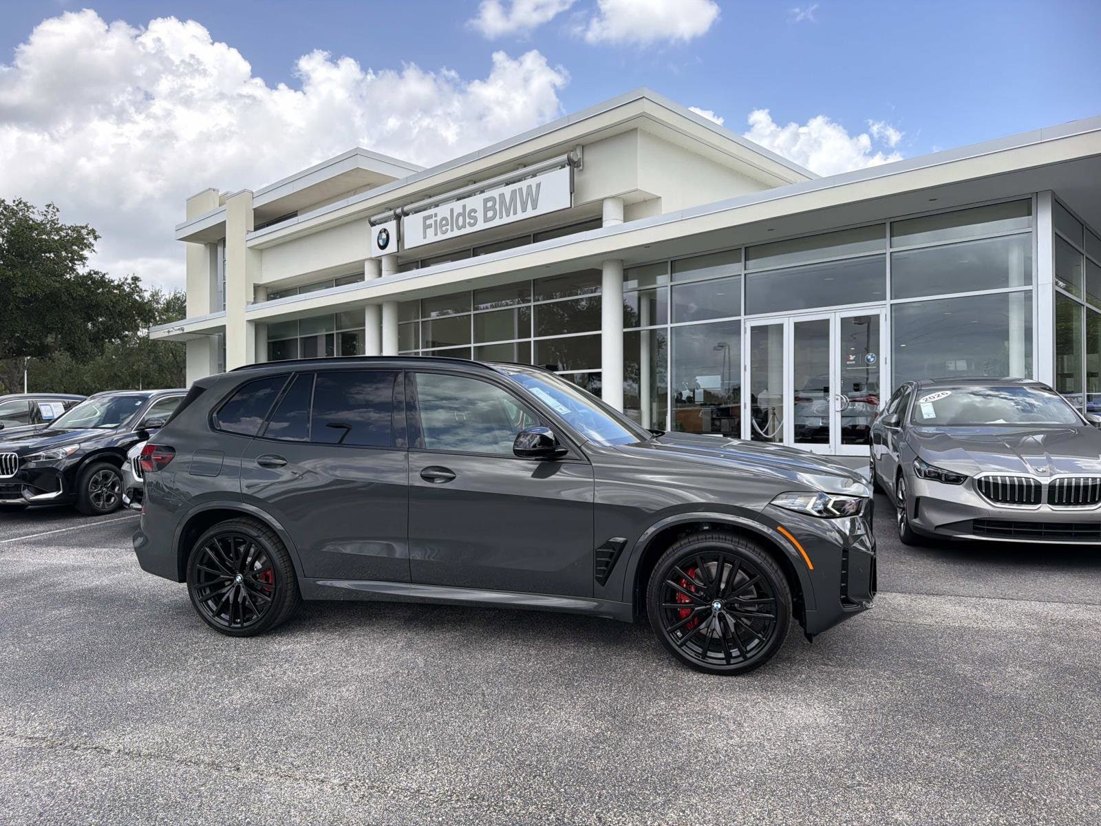 2026 BMW X5 M60i's photo