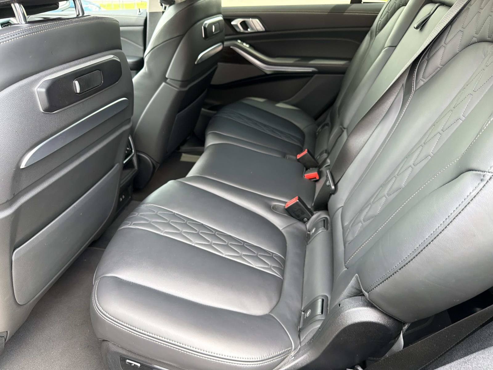 2025 BMW X7 40i - Photo 13
