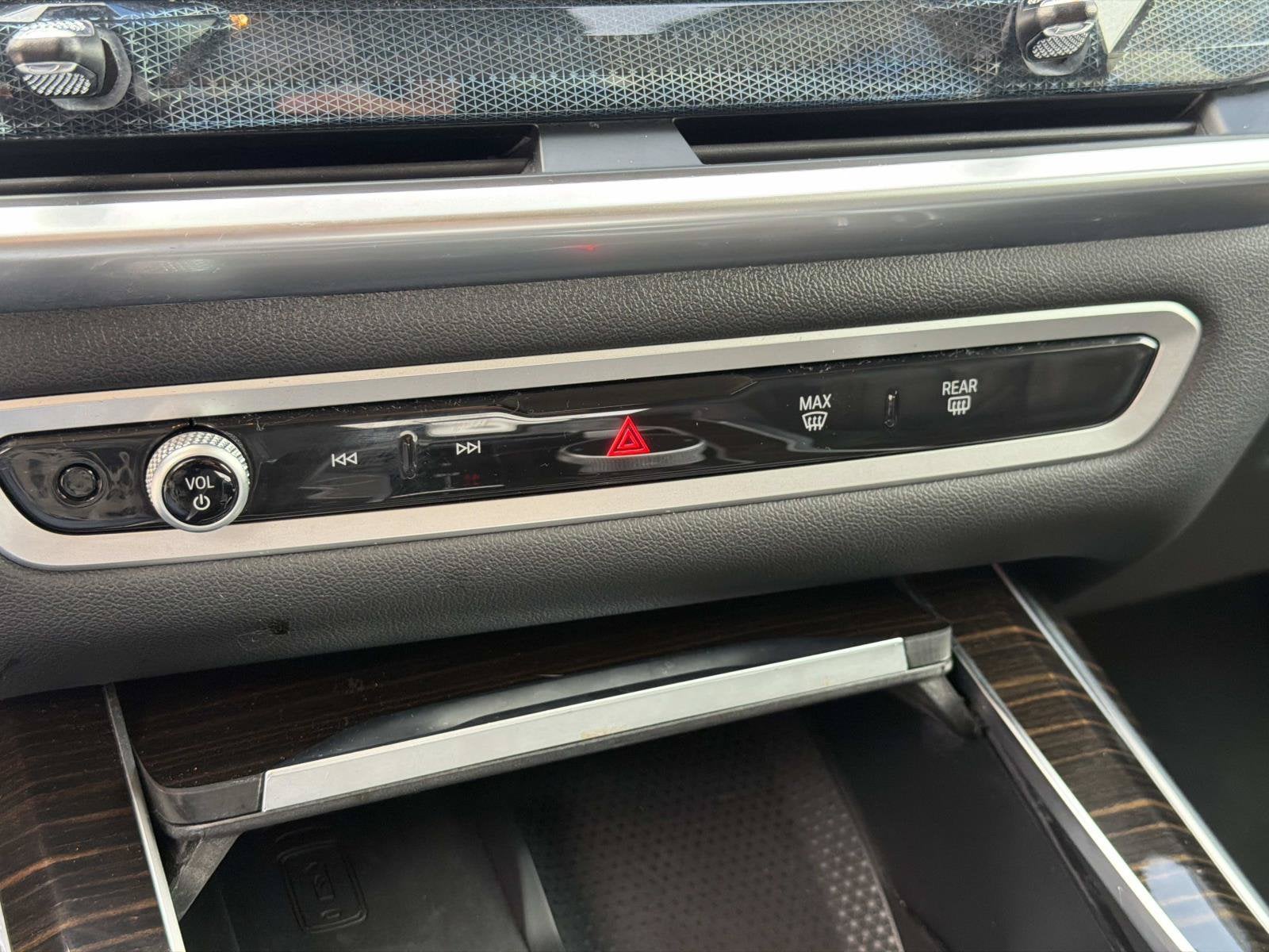 2025 BMW X7 40i - Photo 26