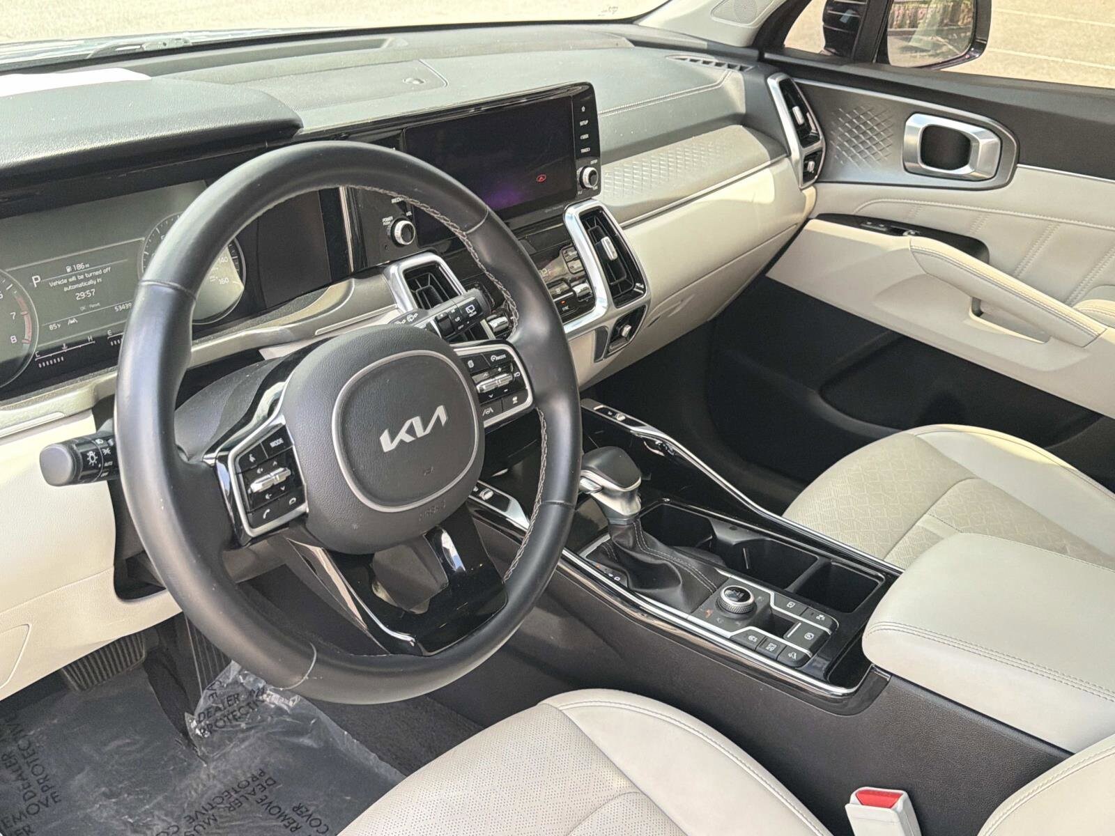 2022 Kia Sorento SX - Photo 32