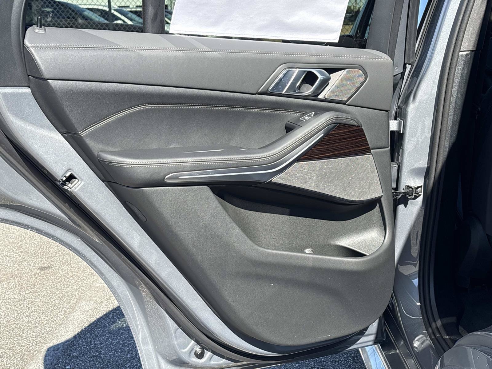 2026 BMW X5 50e - Photo 12