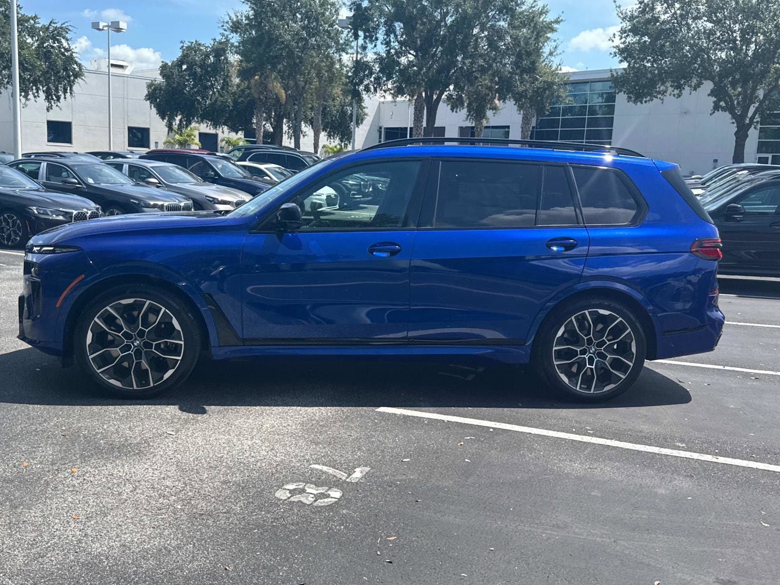 2026 BMW X7 M60i - Photo 7