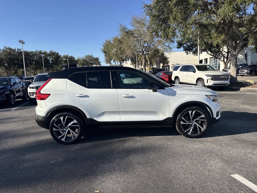 Used 2022 Volvo XC40 R-Design T5 AWD R-Design