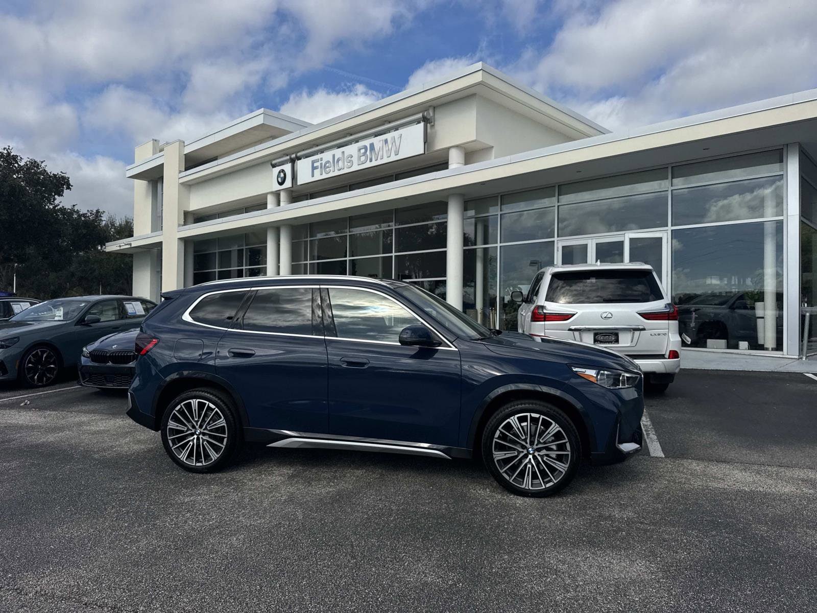 2026 BMW X1 28i's photo