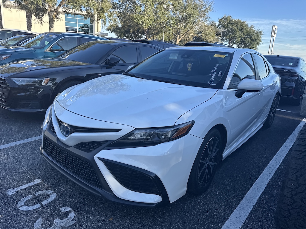 Used 2024 Toyota Camry SE