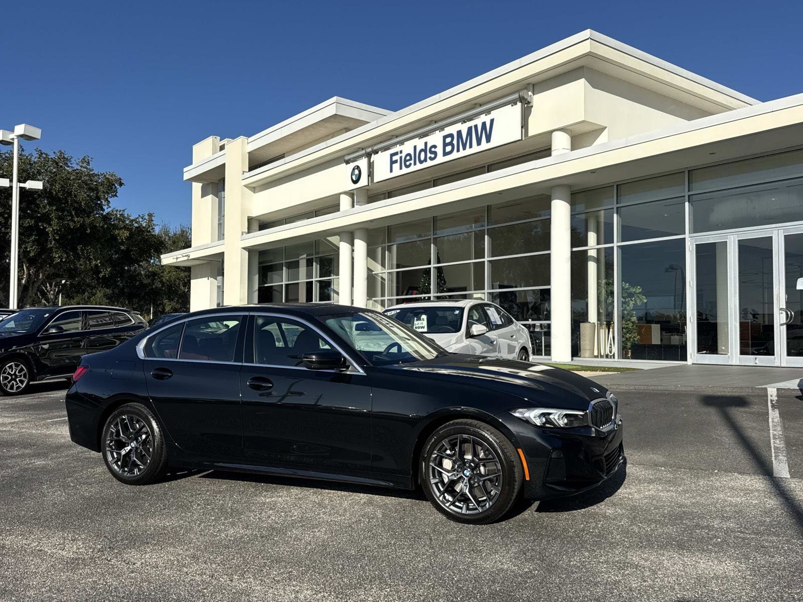 2025 BMW 3 Series 330i's photo