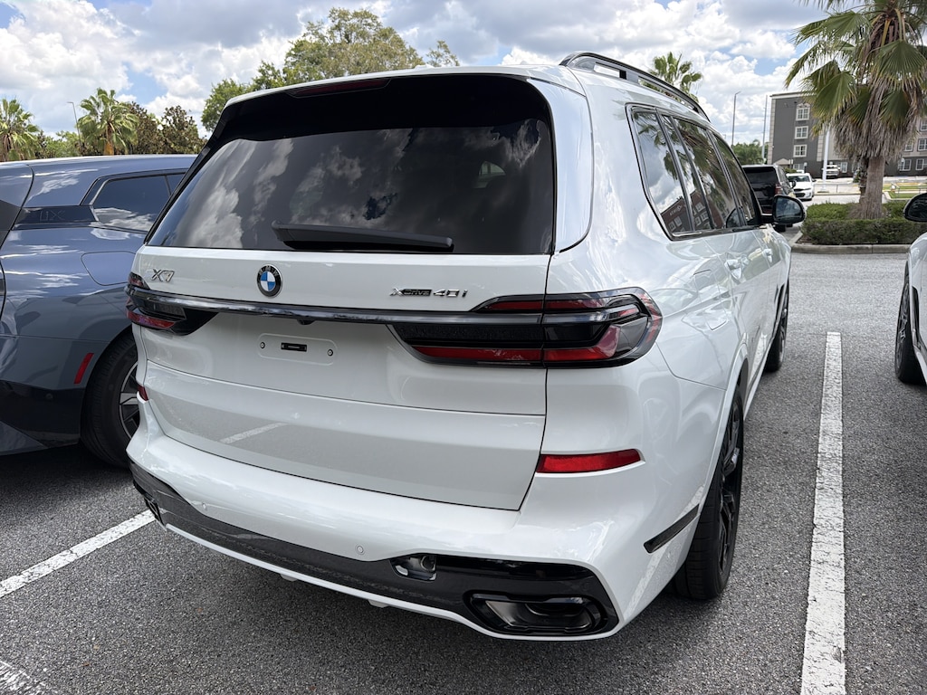 New 2027 BMW X7 xDrive40i SUV