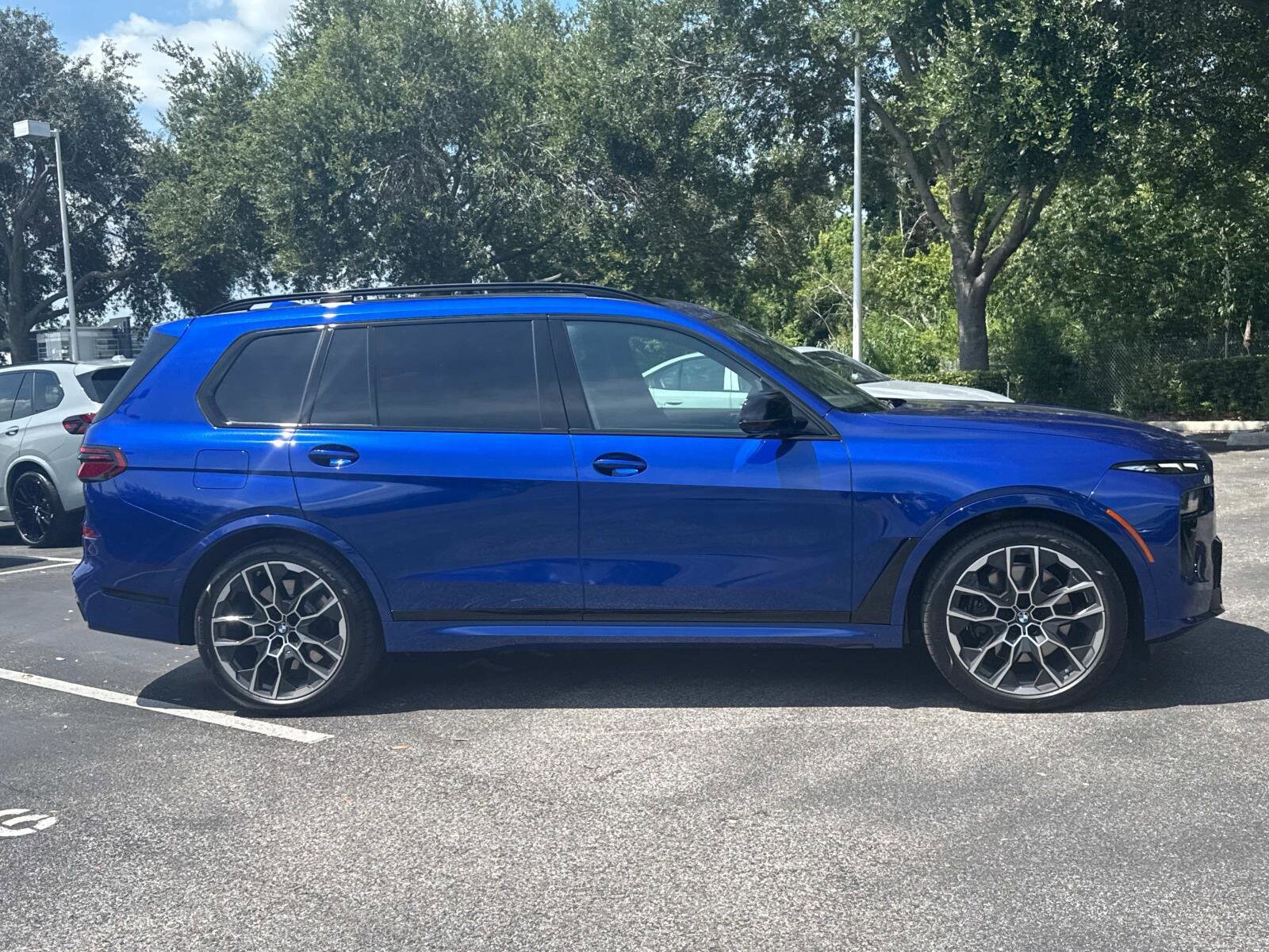 2026 Bmw X7 M60i photo 3
