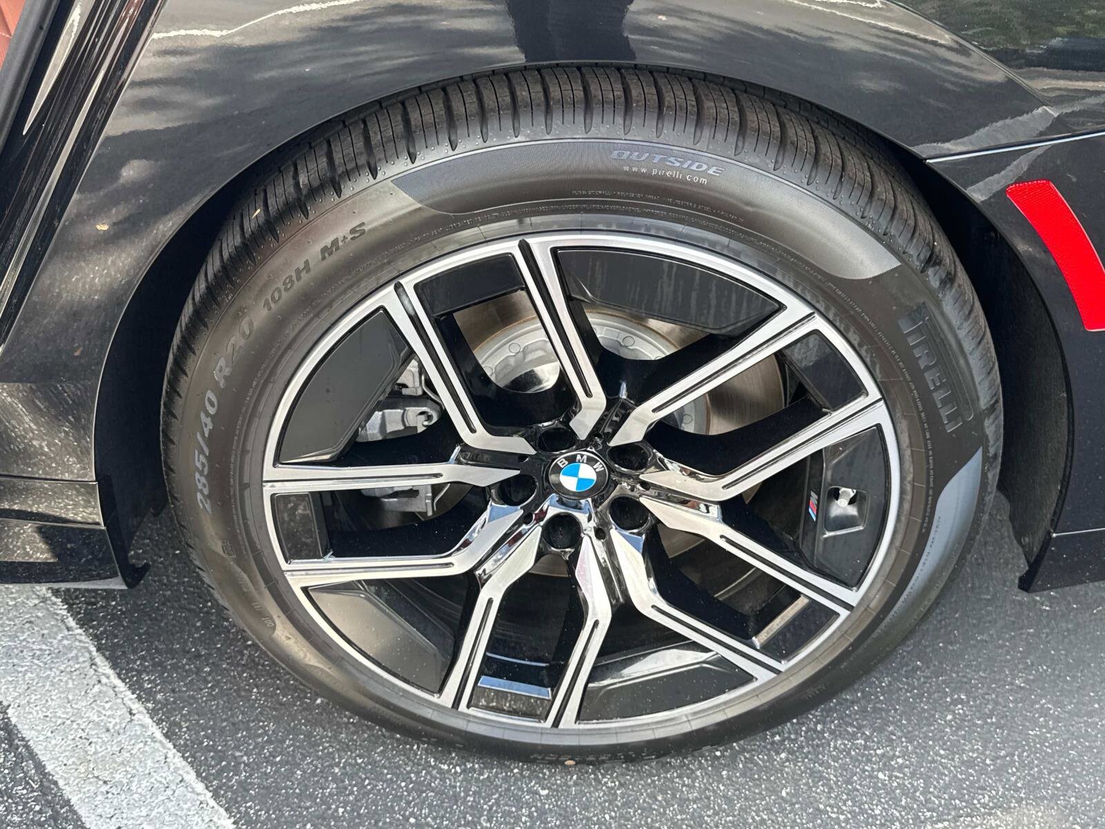 2025 BMW 7 Series 760i - Photo 11