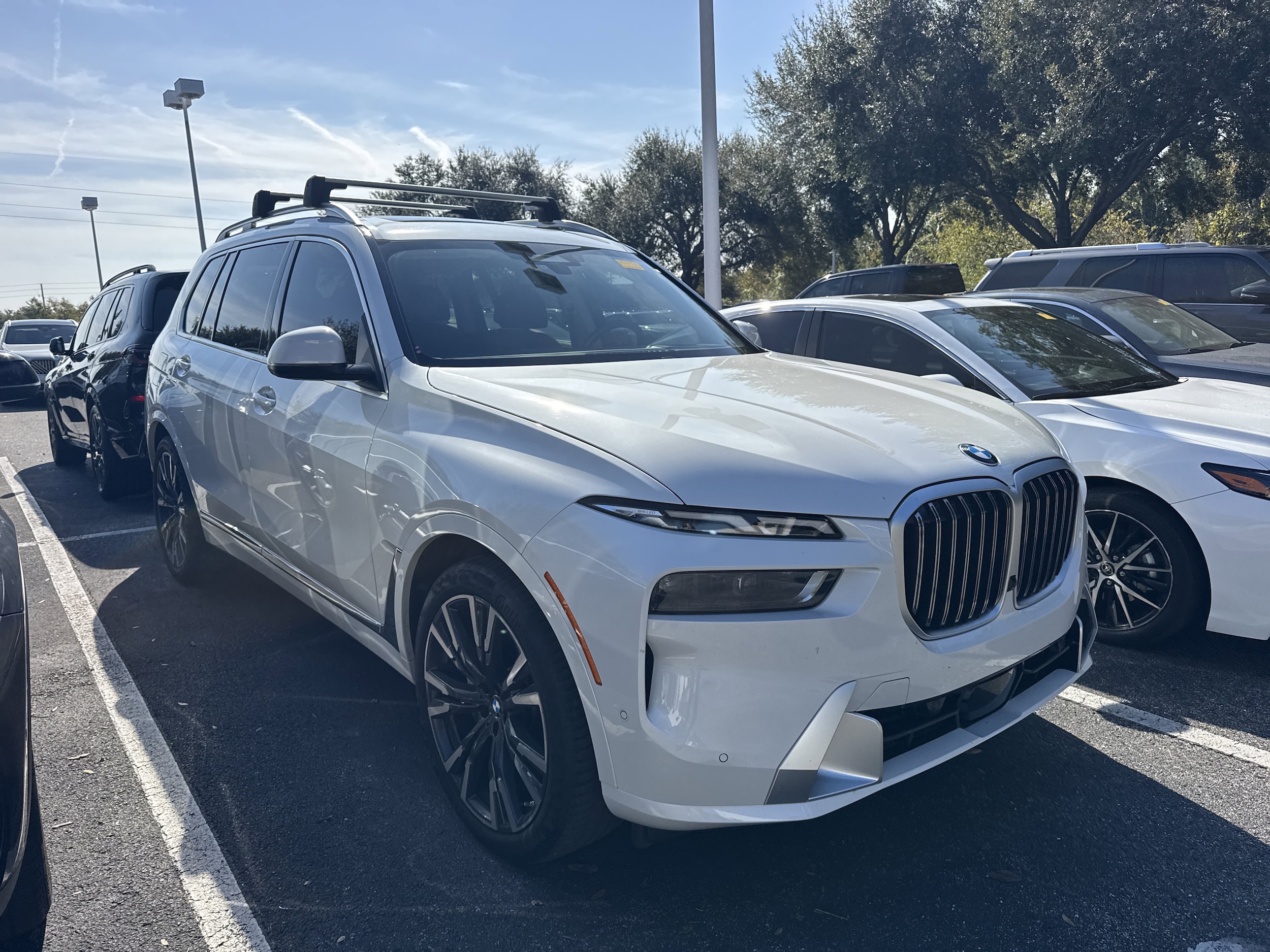 2023 BMW X7 40i's photo