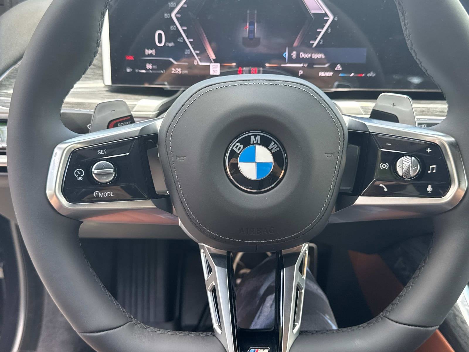 2025 BMW 7 Series 760i - Photo 28