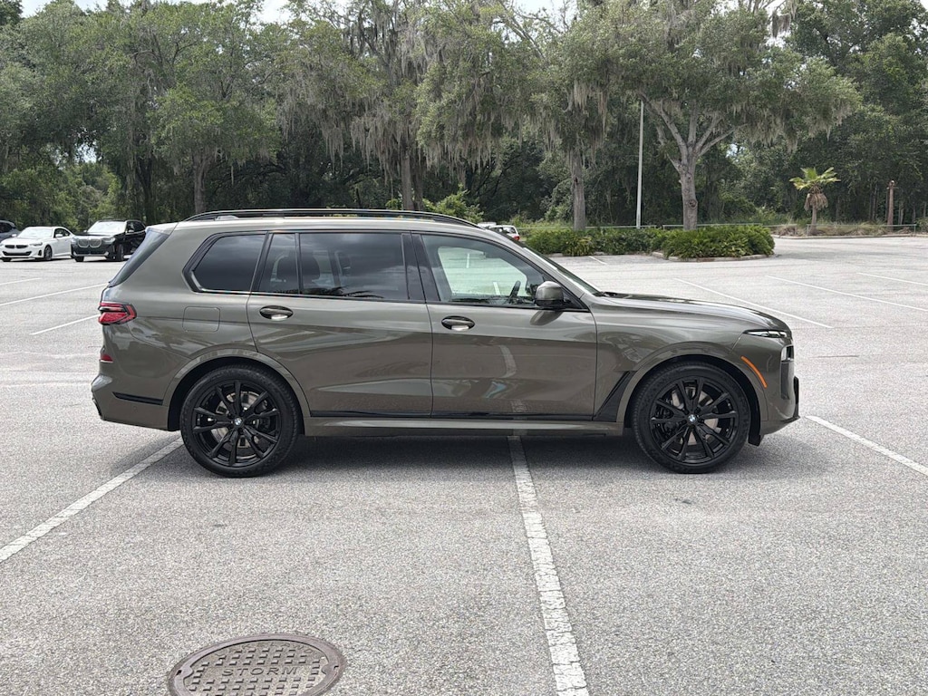 New 2027 BMW X7 xDrive40i SUV