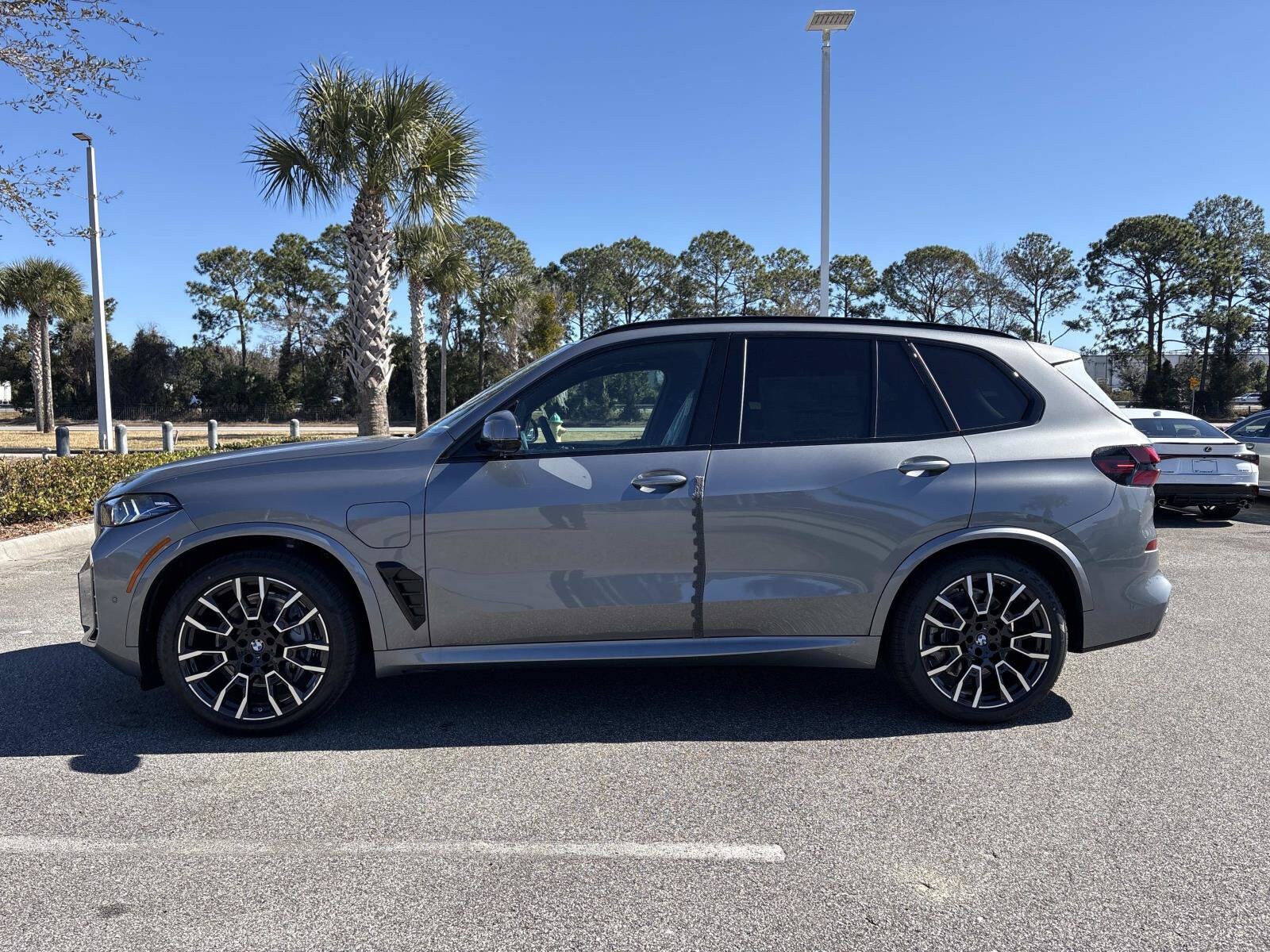2026 BMW X5 50e - Photo 7