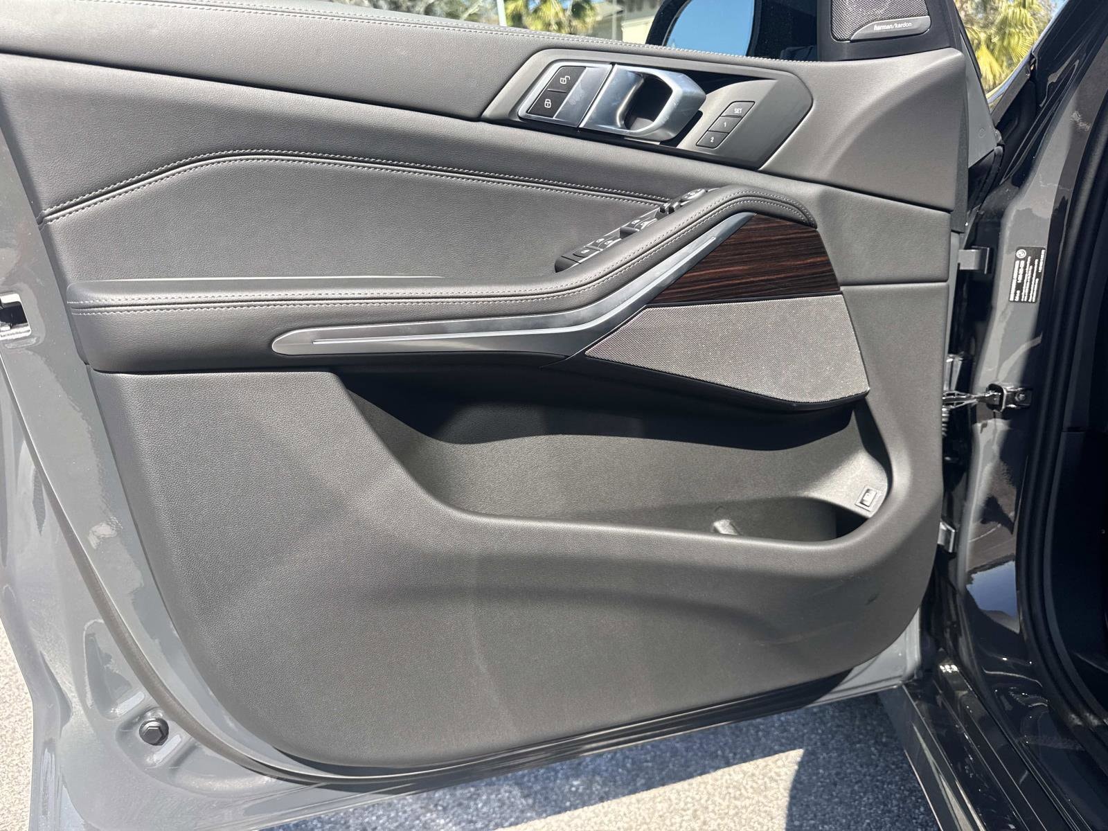 2026 BMW X5 50e - Photo 16