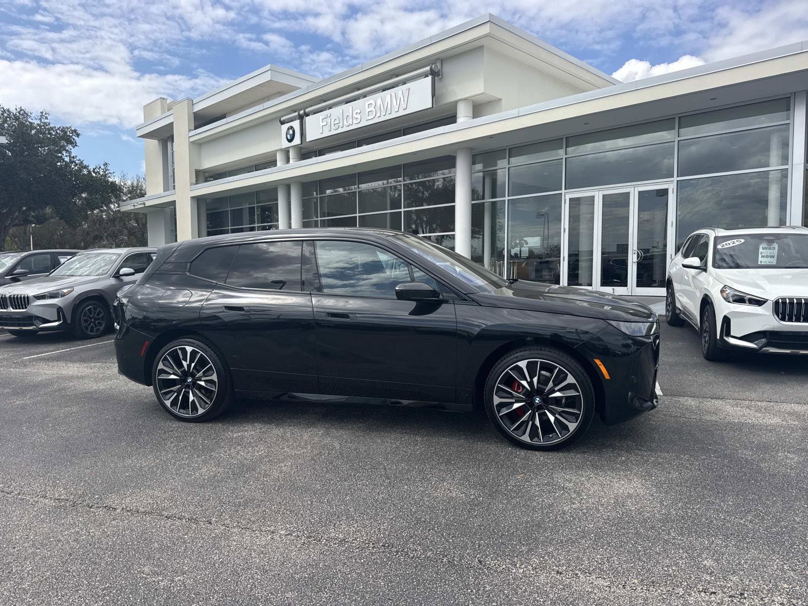 2026 BMW iX xDrive45's photo