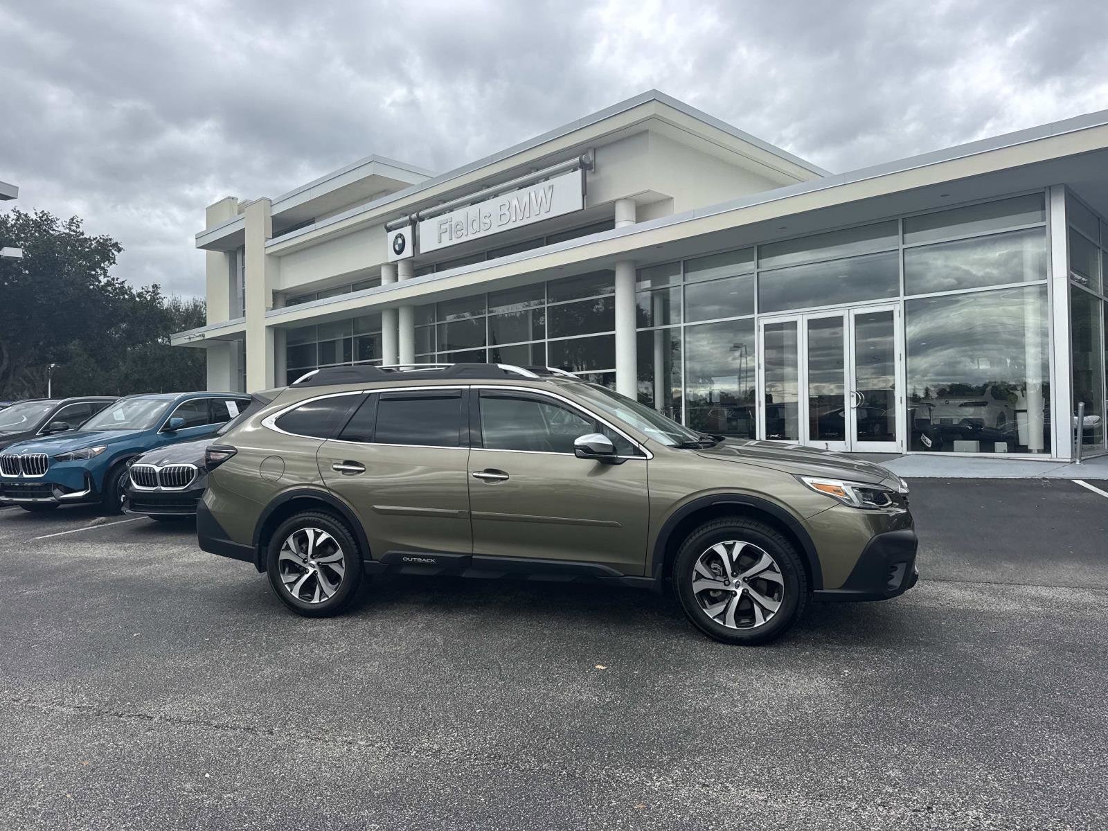 2022 Subaru Outback Touring's photo