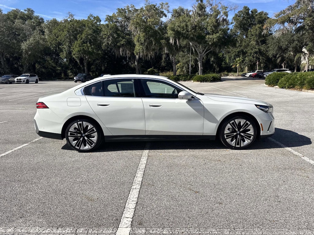 New 2026 BMW 530i Sedan