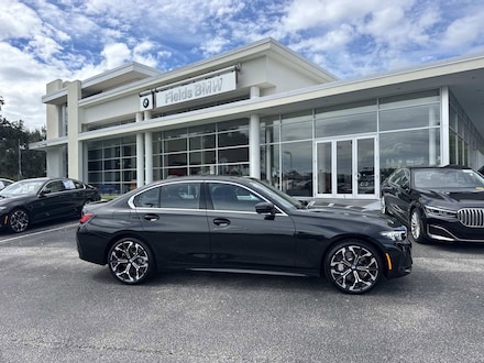 2025 BMW 330i Sedan