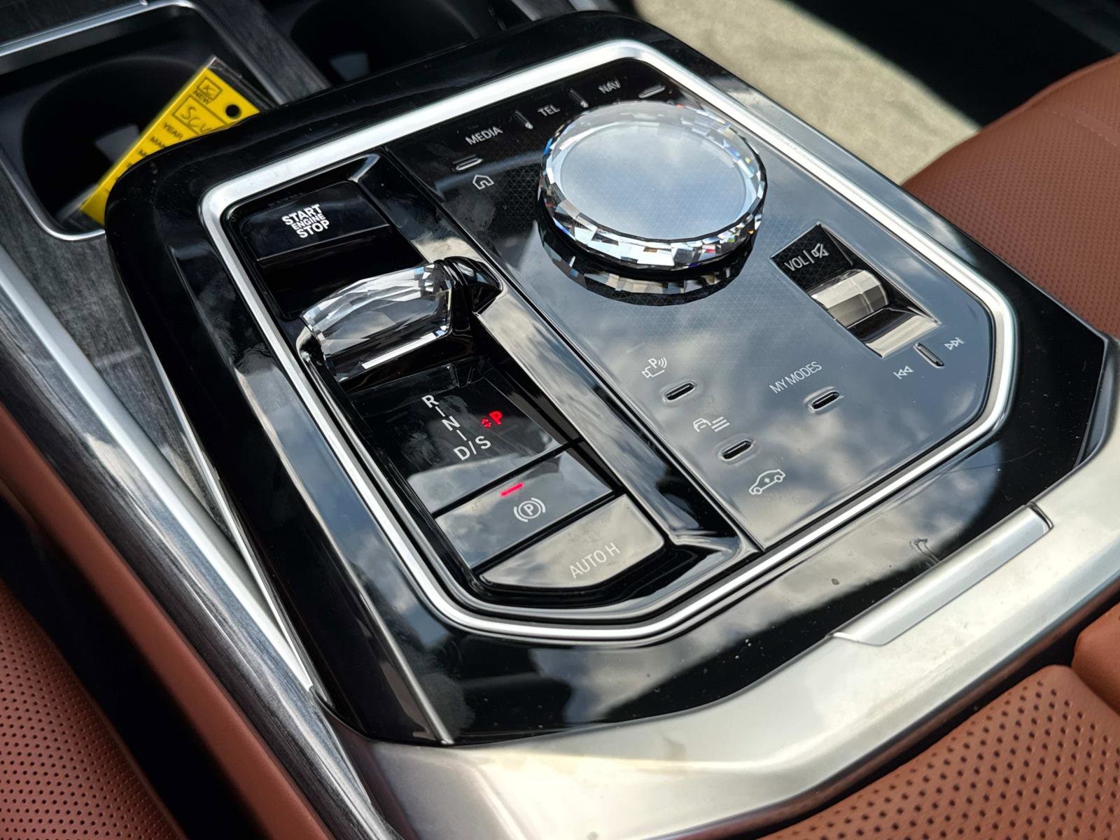 2025 BMW 7 Series 760i - Photo 27