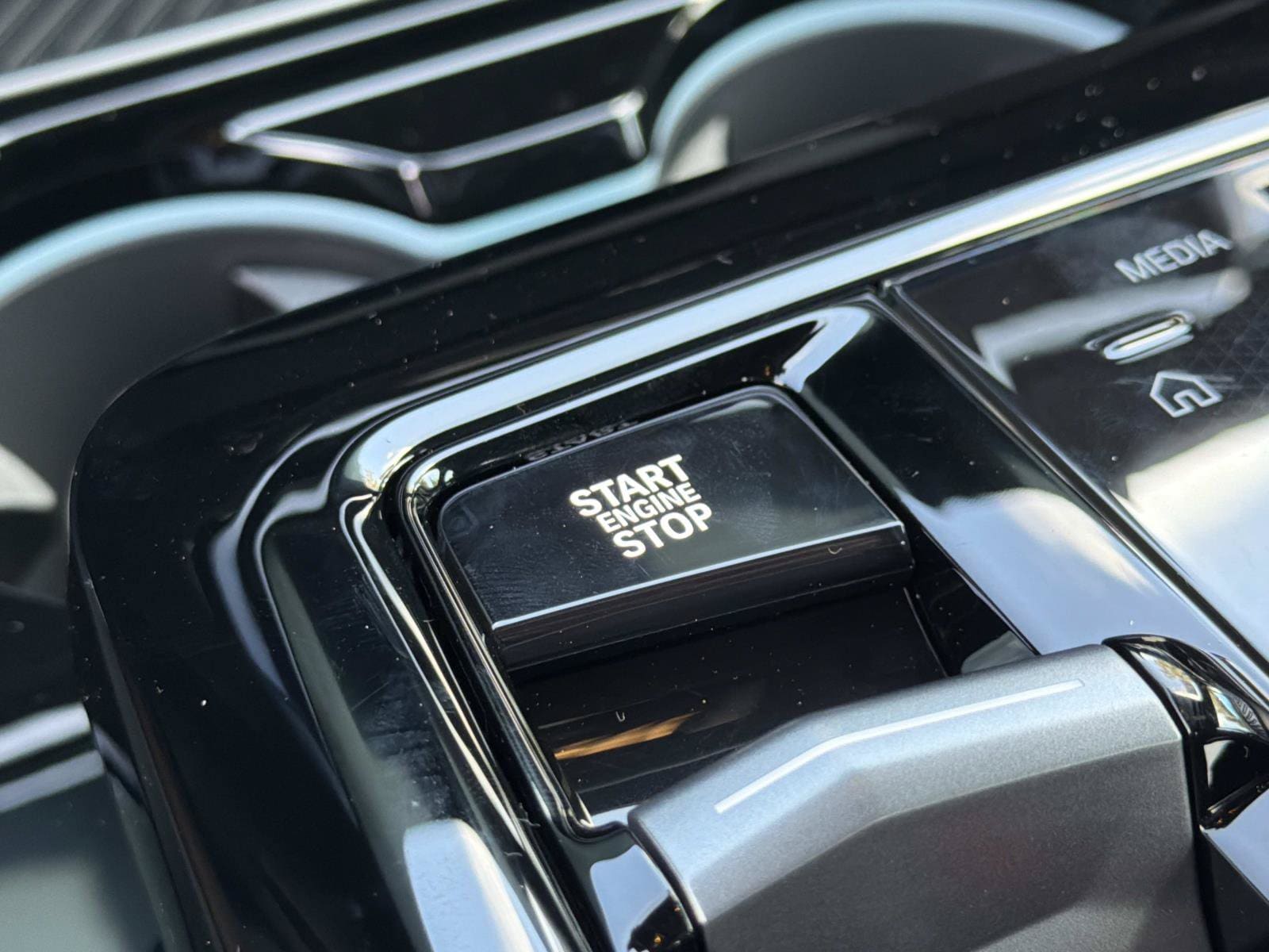 2027 BMW 5 Series 530i - Photo 28