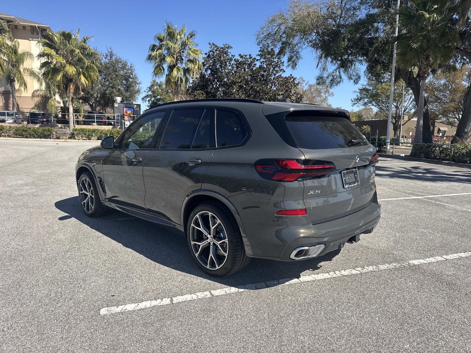 2026 BMW X5 50e - Photo 6