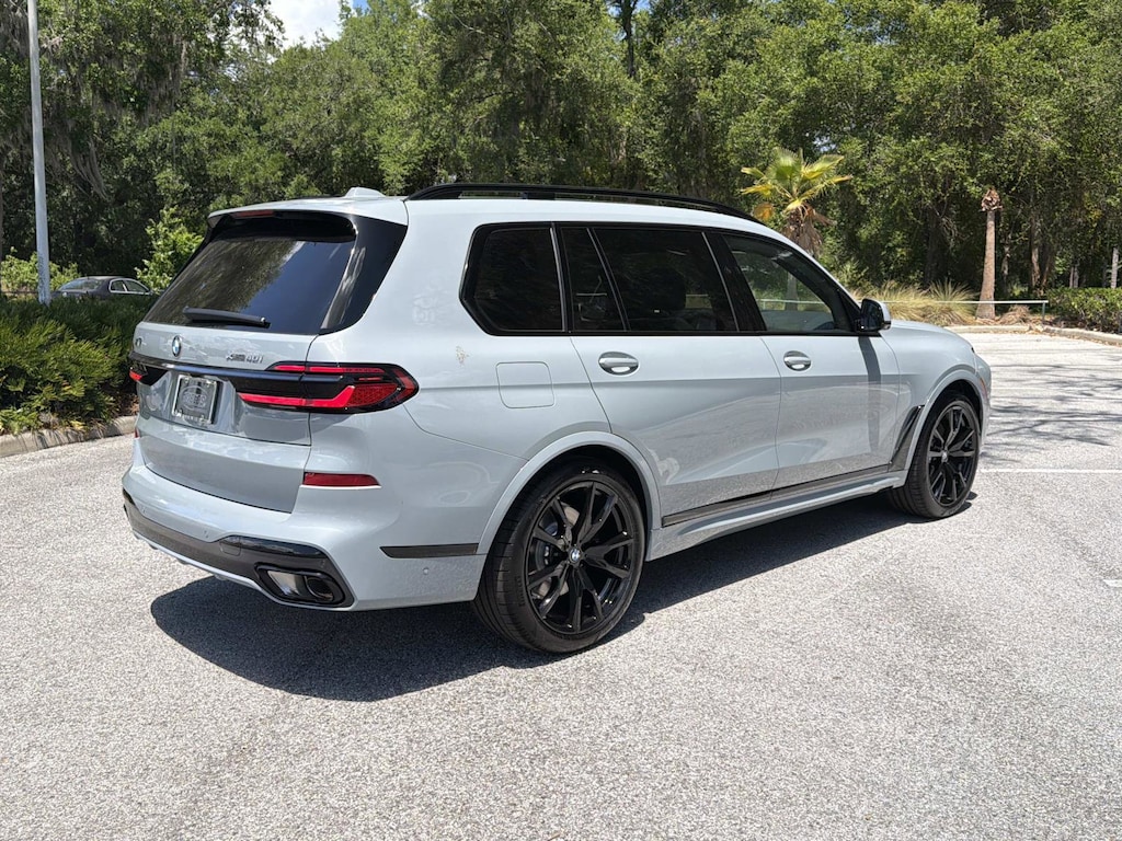 New 2026 BMW X7 xDrive40i SUV