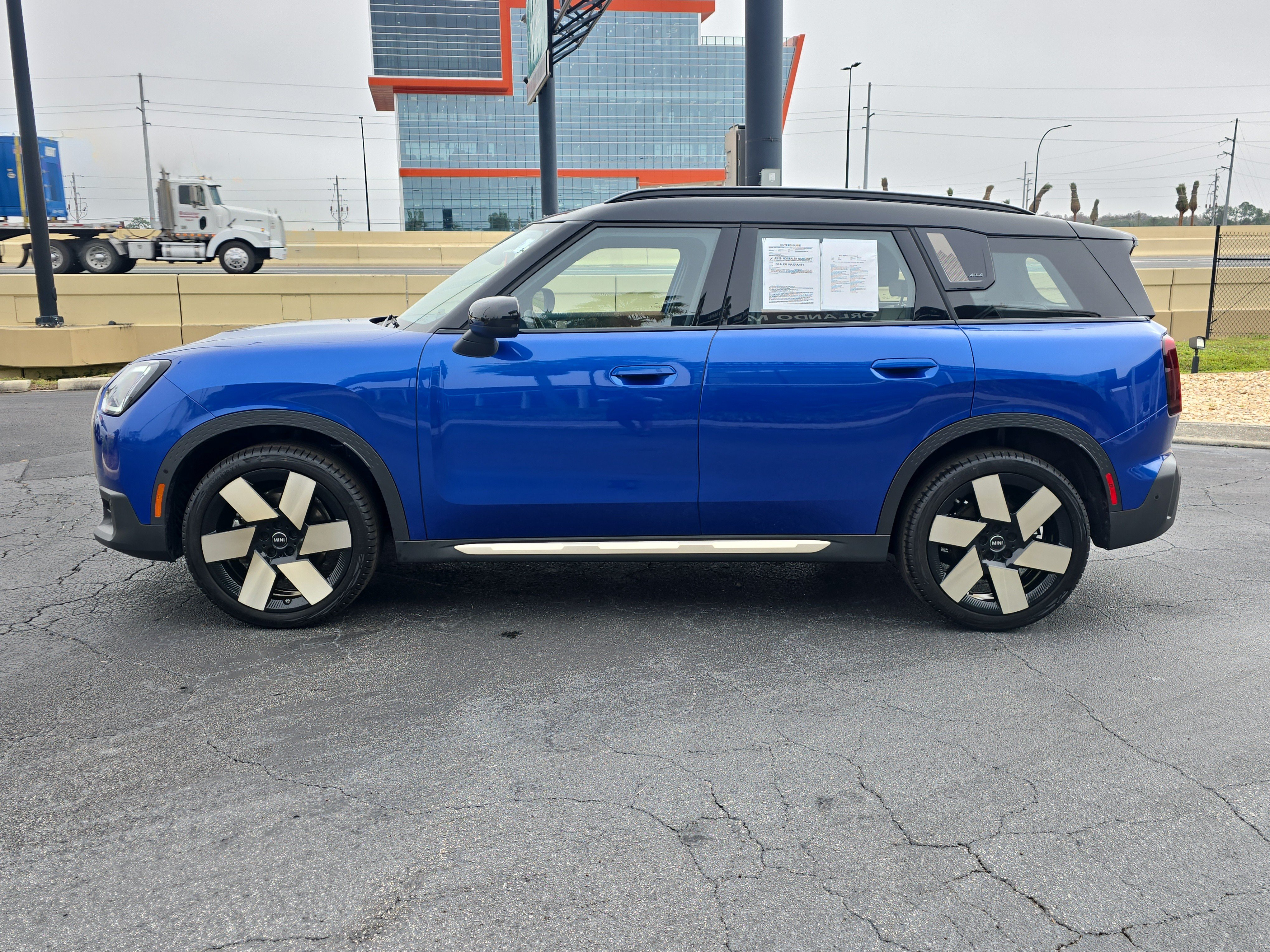 2025 MINI Countryman S - Photo 8