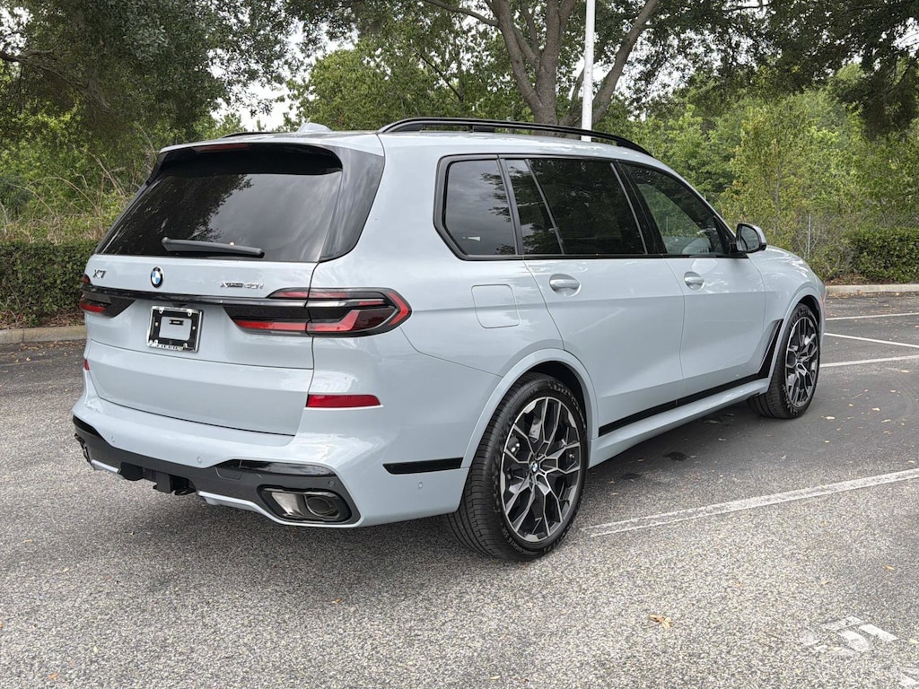 New 2027 BMW X7 xDrive40i SUV