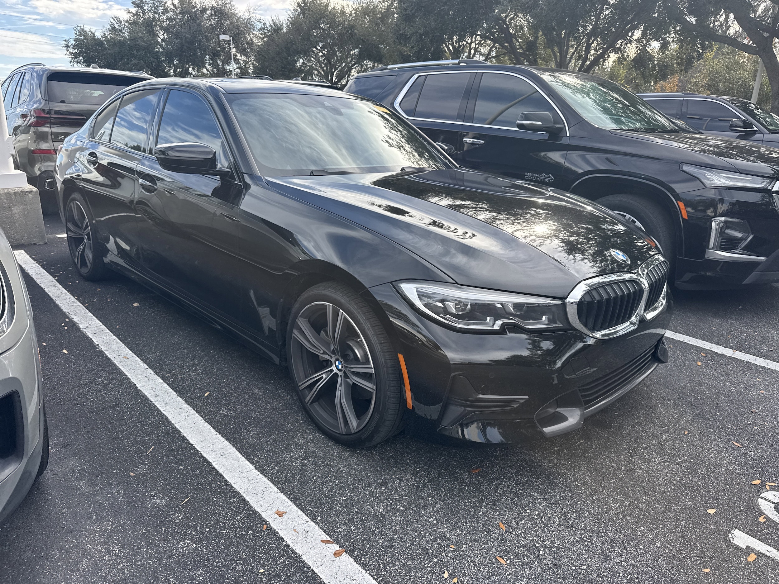 2022 BMW 3 Series 330i's photo