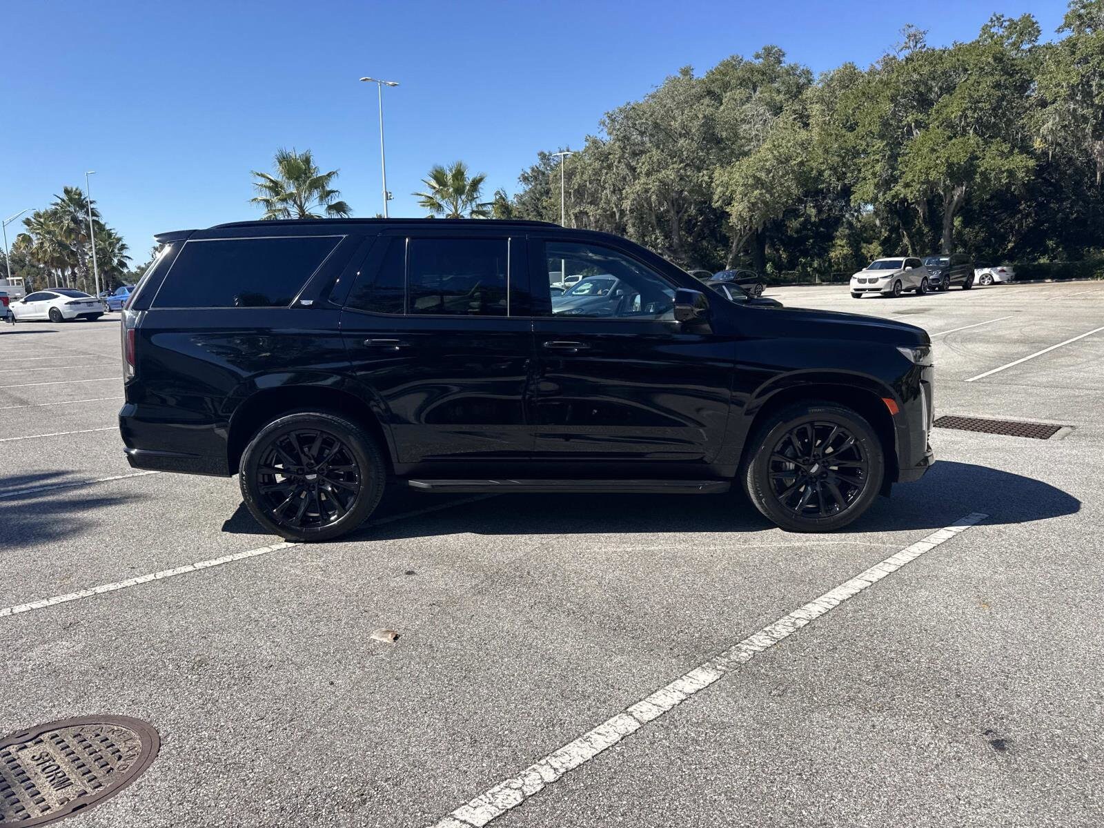 2024 Cadillac Escalade Sport photo 2