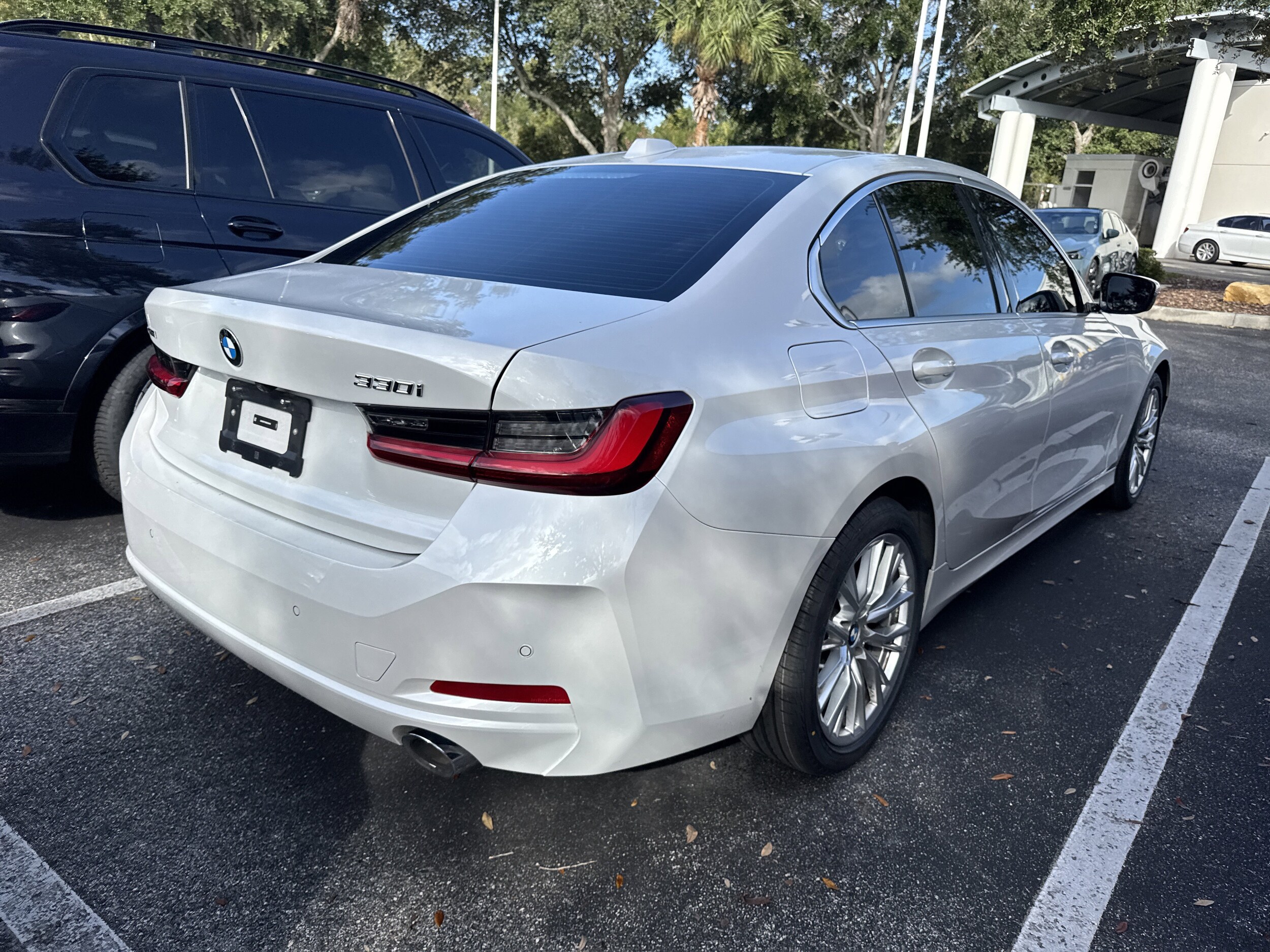 2026 Bmw 330i Sedan photo 2