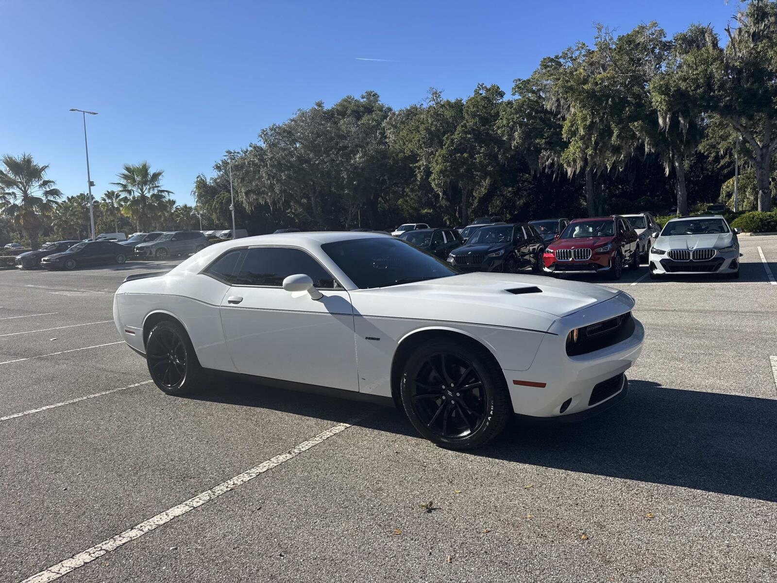2017 Dodge Challenger R/T photo 3