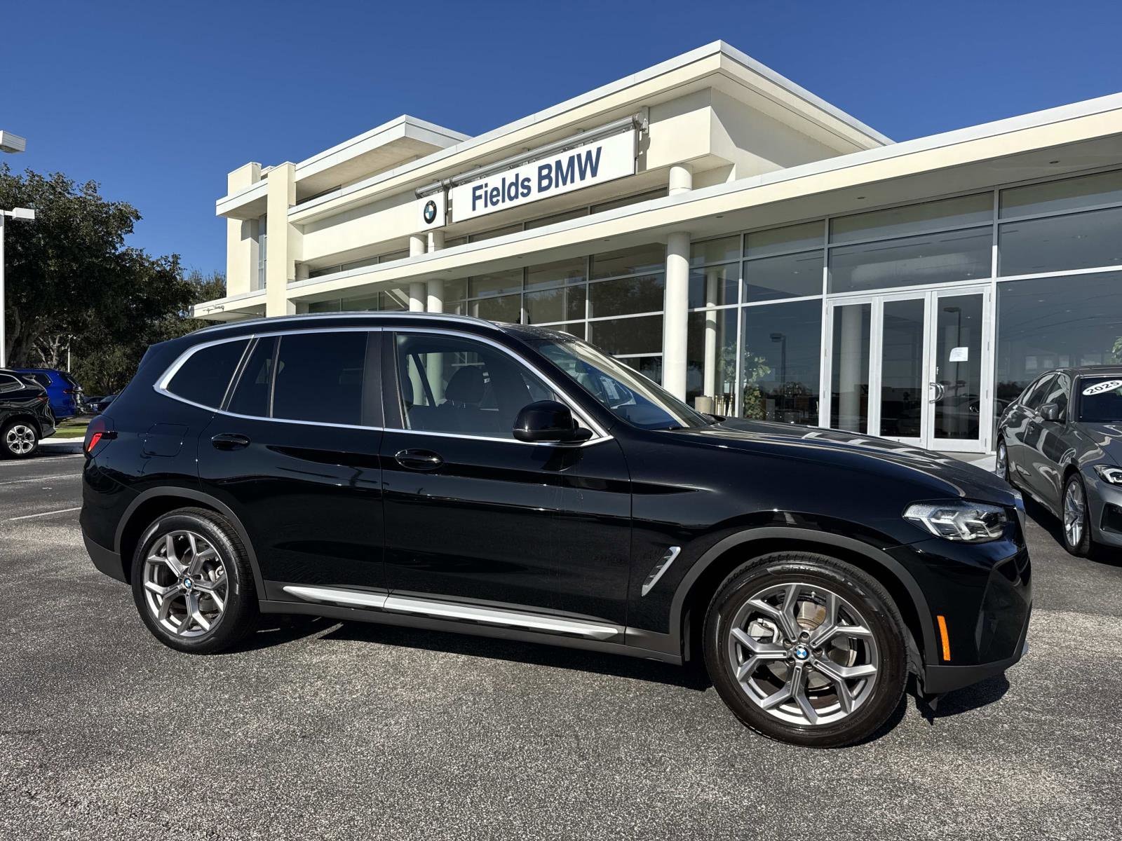 2022 BMW X3 30i's photo