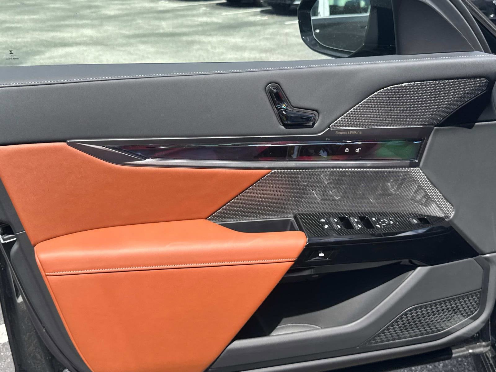 2025 BMW 7 Series 760i - Photo 18