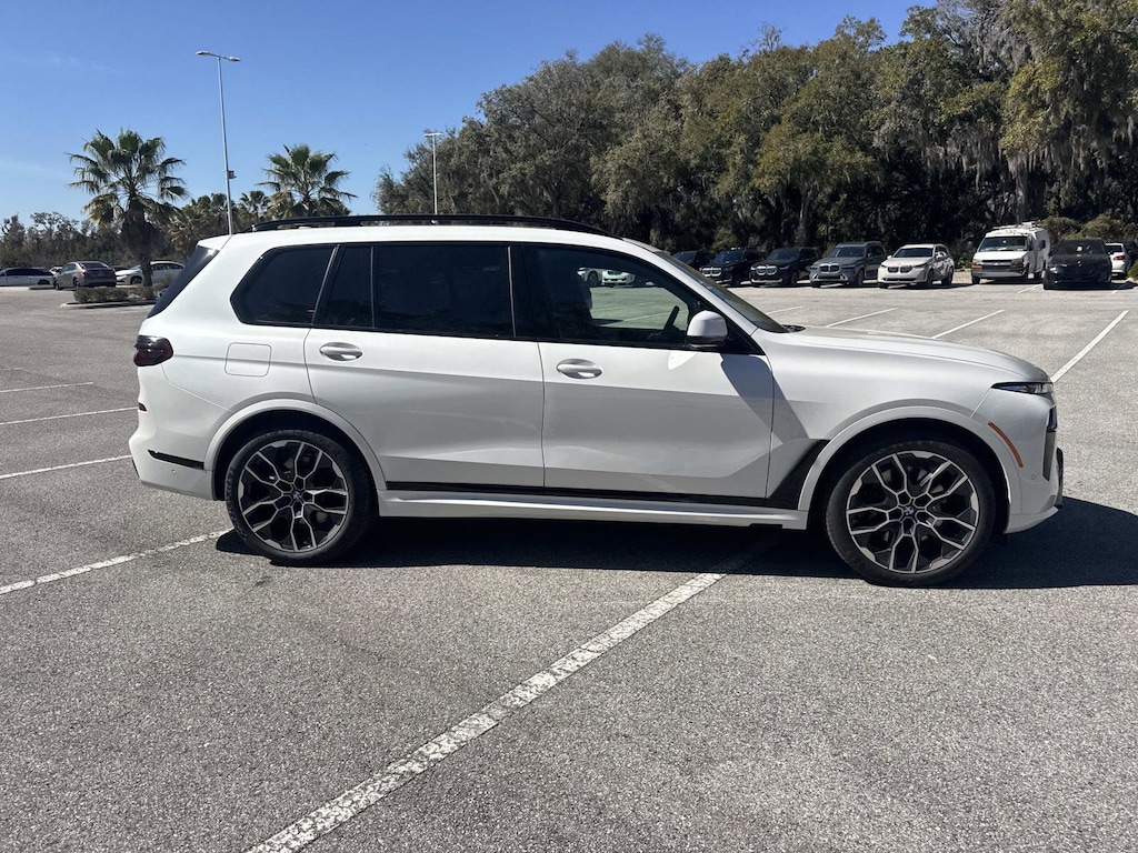 New 2026 BMW X7 xDrive40i SUV