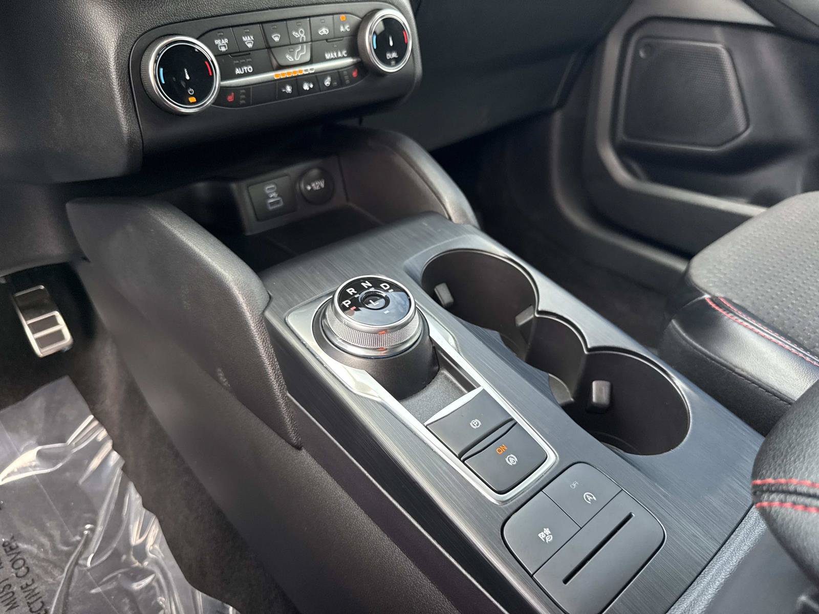2023 Ford Escape ST-Line Select - Photo 25